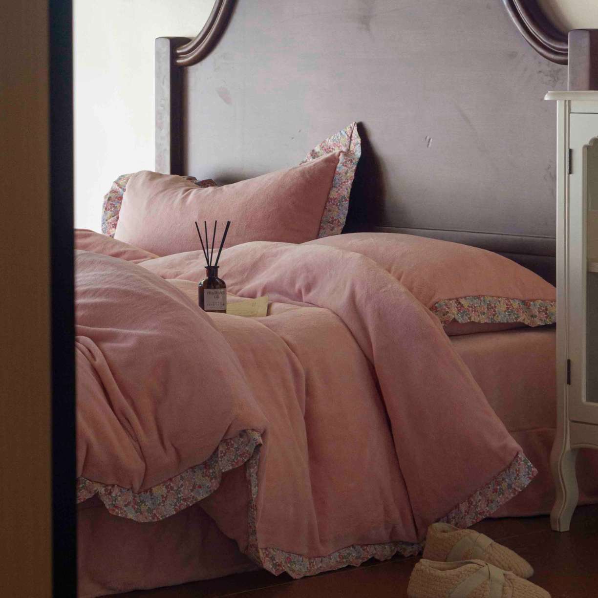 91家纺网 家纺一手货源 找家纺 绒梦里 2025新款高克重全消光工艺款高定云绒牛奶绒四件套云柔秘境 云柔秘境-粉