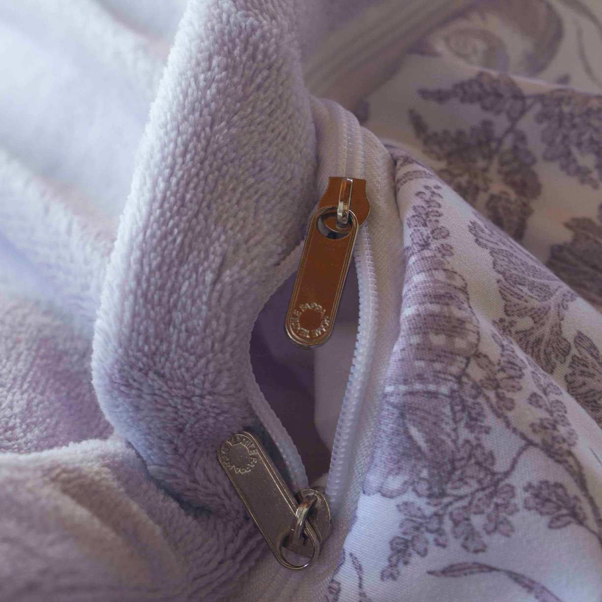 91家纺网 家纺一手货源 找家纺 （总）绒梦里 2025新款高克重全消光工艺款高定云绒牛奶绒四件套云柔秘境 