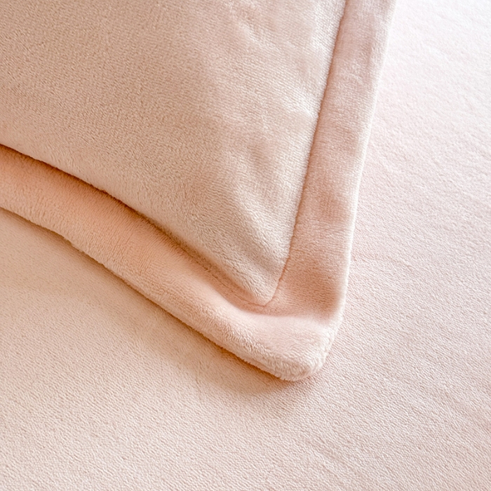 91家纺网 家纺一手货源 找家纺 苏米娜家纺2025新款230g全消光大版卡通牛奶绒兔毛贴布绣花四件套可爱卡通男孩女孩法莱绒被套三件套 萌萌哒-樱花粉