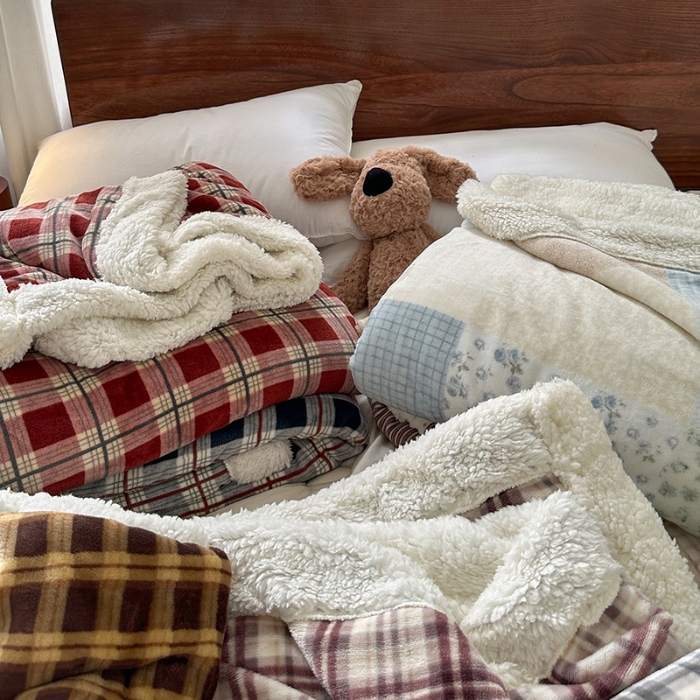 91家纺网 家纺一手货源 找家纺 （总）艾咪-Amy ntmy 2025新款中古风牛奶绒羊羔绒双层毯