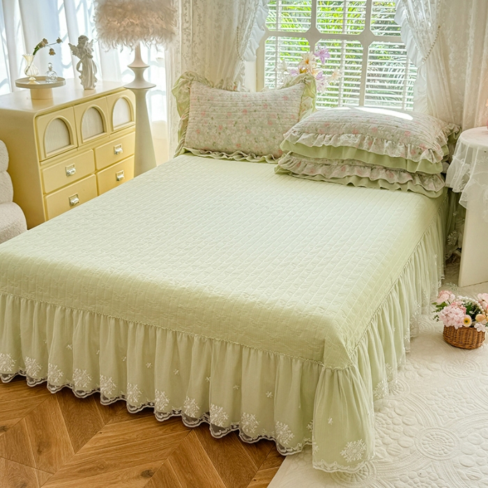 91家纺网 家纺一手货源 找家纺 漫布云家纺2025新款活性印花ins风小碎花软糯水洗棉床盖款四件套全棉纯棉花边款被套 春田绿 