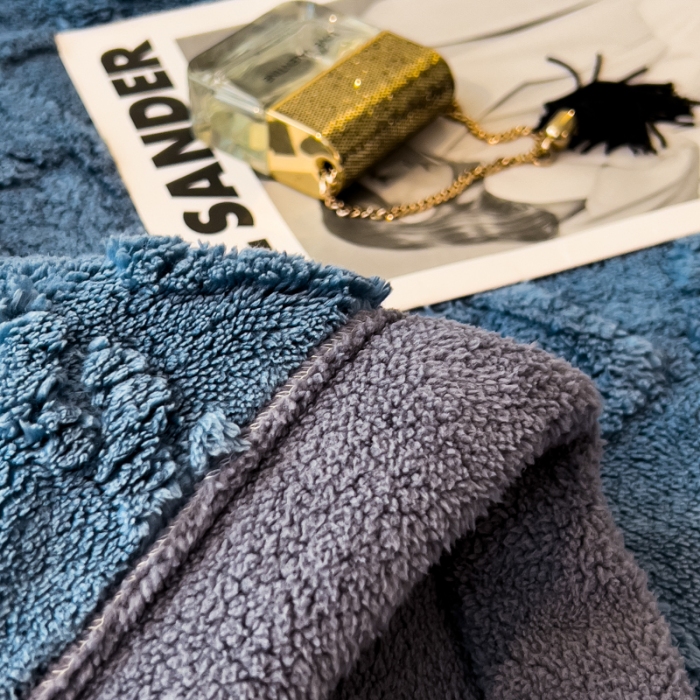 91家纺网 家纺一手货源 找家纺 （总）云恋家纺 2025新款2025塔芙绒毛毯加厚舒棉绒绒盖毯牛奶绒办公室午睡珊瑚绒披肩沙发毯被子