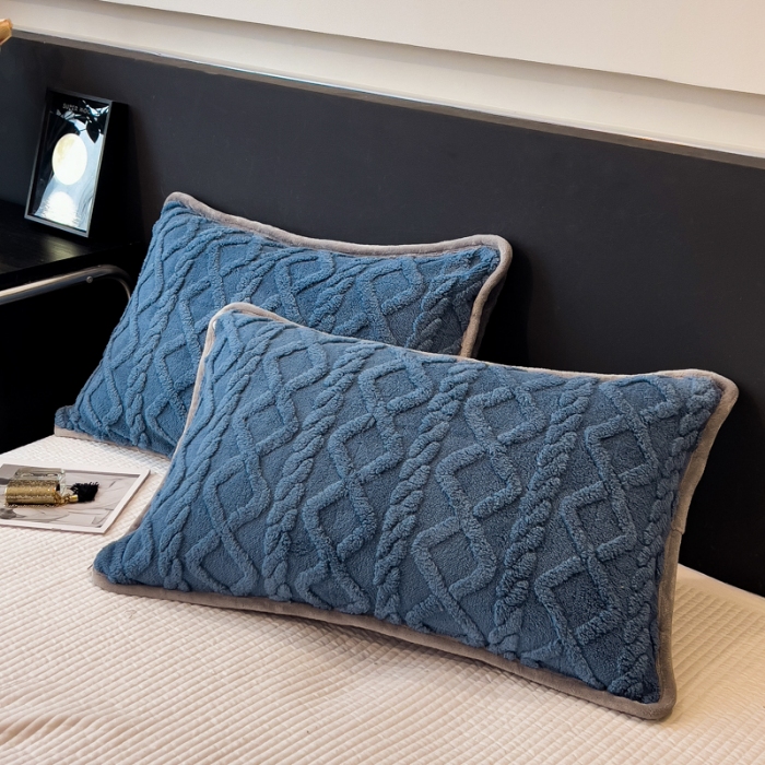 91家纺网 家纺一手货源 找家纺 （总）云恋家纺 2025新款2025塔芙绒毛毯加厚舒棉绒绒盖毯牛奶绒办公室午睡珊瑚绒披肩沙发毯被子