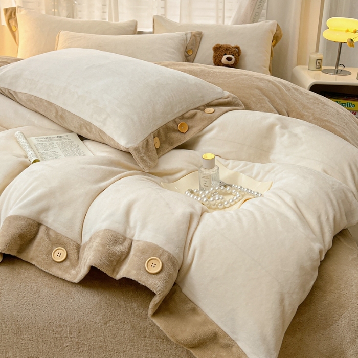 91家纺网 家纺一手货源 找家纺 （含买家秀）2025新款纯色双拼牛奶绒四件套纽扣款秋冬加厚保暖床单床笠款床品套件