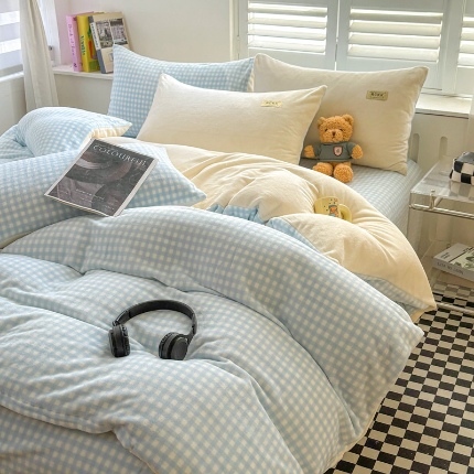 91家纺网 家纺一手货源 找家纺 （含买家秀）2025新款条纹纯色牛奶绒撞色四件套秋冬加厚保暖牛奶绒床单床笠款床上用品