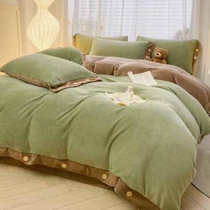 91家纺网 家纺一手货源 找家纺 (含买家秀)2025秋冬新款纯色双拼牛奶绒四件套纽扣款简约纽扣工艺款加厚保暖床单床笠四件套