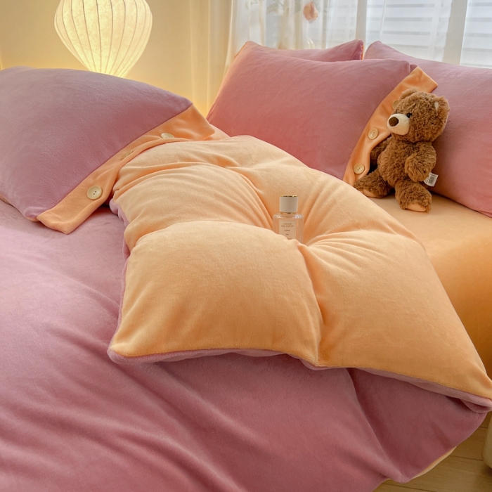 91家纺网 家纺一手货源 找家纺 (含买家秀)2025秋冬新款纯色双拼牛奶绒四件套纽扣款简约纽扣工艺款加厚保暖床单床笠四件套