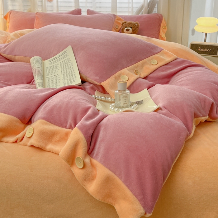 91家纺网 家纺一手货源 找家纺 (含买家秀)2025秋冬新款纯色双拼牛奶绒四件套纽扣款简约纽扣工艺款加厚保暖床单床笠四件套