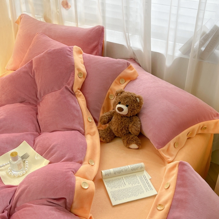 91家纺网 家纺一手货源 找家纺 (含买家秀)2025秋冬新款纯色双拼牛奶绒四件套纽扣款简约纽扣工艺款加厚保暖床单床笠四件套