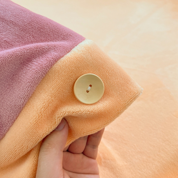 91家纺网 家纺一手货源 找家纺 (含买家秀)2025秋冬新款纯色双拼牛奶绒四件套纽扣款简约纽扣工艺款加厚保暖床单床笠四件套