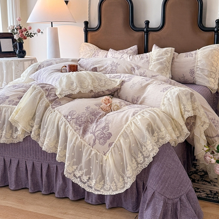 91家纺网 家纺一手货源 找家纺 苏米娜2025秋冬新款法式复古双层花边大蕾丝水洗棉亚麻床盖款四件套全棉纯棉印花小碎花四件套  普罗旺斯