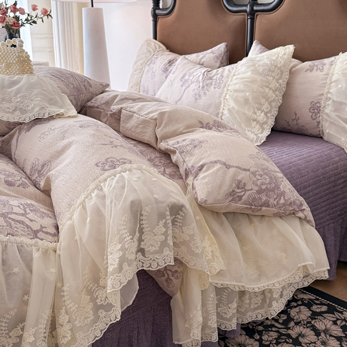 91家纺网 家纺一手货源 找家纺 苏米娜2025秋冬新款法式复古双层花边大蕾丝水洗棉亚麻床盖款四件套全棉纯棉印花小碎花四件套  普罗旺斯
