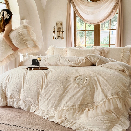 91家纺网 家纺一手货源 找家纺 （总）乐朵家居 法兰花都 牛奶绒 床单款夹棉床盖四件套（床单控价288床盖控价328）