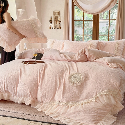 91家纺网 家纺一手货源 找家纺 （总）乐朵家居 法兰花都 牛奶绒 床单款夹棉床盖四件套（床单控价288床盖控价328）