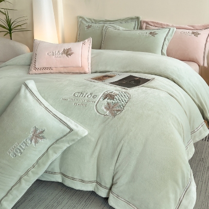 91家纺网 家纺一手货源 找家纺 （总）牛奶绒宝宝水晶绒法莱冰岛绒简约轻奢撞色拼接款保暖冬季保温四件套蔻伊