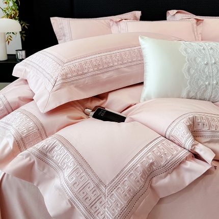 91家纺网 家纺一手货源 找家纺 （总）高档礼盒装50*50S贡缎长绒棉刺绣花四件套100%纯棉全棉床单床笠款量大价优