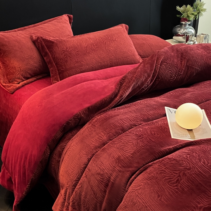 91家纺网 家纺一手货源 找家纺 （总）控价 专版花型   2025年新款240克全消光A类烂花牛奶绒四件套-雨纱暮歌直播首选