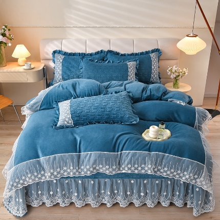 91家纺网 家纺一手货源 找家纺 （总）三友家纺 直播爆款重工蕾丝牛奶绒花边床盖三/四件套