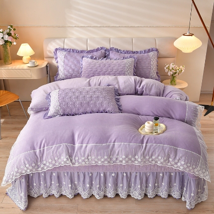 91家纺网 家纺一手货源 找家纺 （总）三友家纺 直播爆款重工蕾丝牛奶绒花边床盖三/四件套