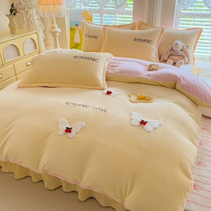 91家纺网 家纺一手货源 找家纺 （总）苏米娜家纺SUMINA 2025新款简约ins风A类全消光230g牛奶绒公主绒四件套床裙款被套系列