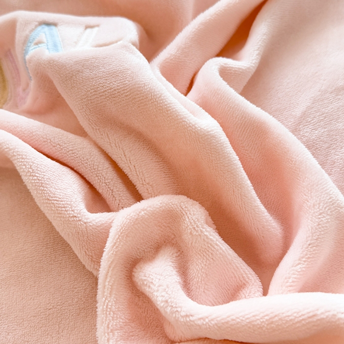 91家纺网 家纺一手货源 找家纺 漫布云家纺2025新款230g全消光大版卡通牛奶绒兔毛贴布绣花四件套可爱卡通男孩女孩法莱绒被套三件套 童梦园-珍珠粉 