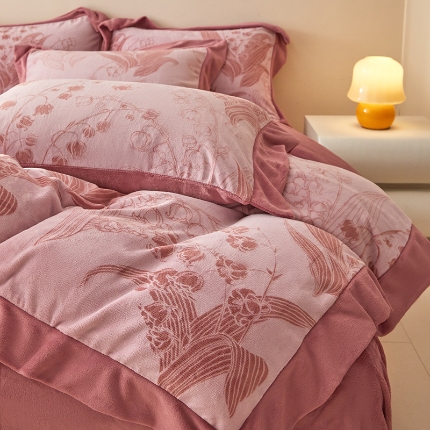 （总）控价 2025新款高克重9.2斤240克A类全消光印花拼角牛奶绒四件套-铃兰