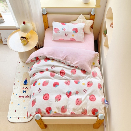 91家纺网 家纺一手货源 找家纺 （总）御棉坊 秋冬新品牛奶绒幼儿园三件套儿童保暖多件套宝宝午睡被