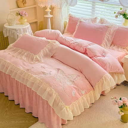 91家纺网 家纺一手货源 找家纺 （总）漫布云 2025新款简约ins风A类全消光230g牛奶绒公主绒四件套床裙款被套-彩蝶系列