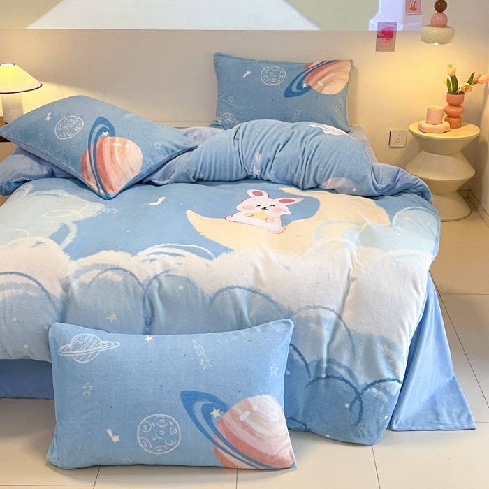 91家纺网 家纺一手货源 找家纺 （总）控价 2025年新款 专版花型 240克全消光A类儿童牛奶绒四件套-萌萌兔