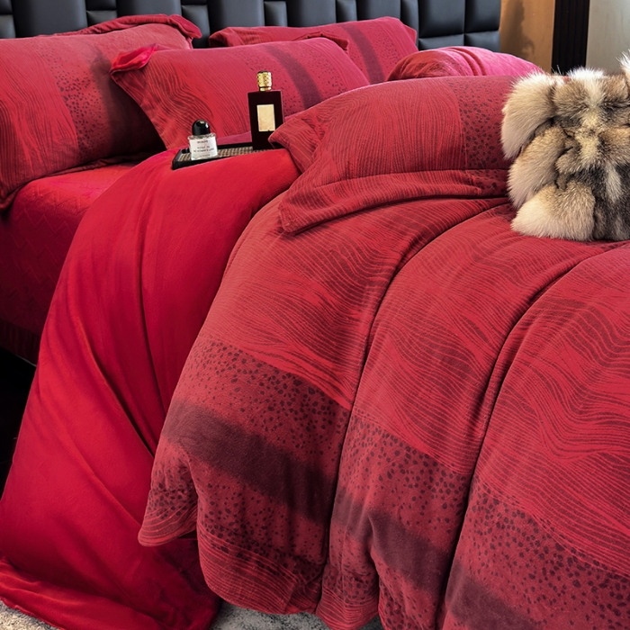 91家纺网 家纺一手货源 找家纺 （总）控价 2025新款 床盖款240克全消光A类数码印花牛奶绒四件套-情怀