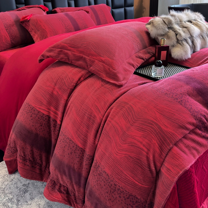 91家纺网 家纺一手货源 找家纺 （总）控价 2025新款 床盖款240克全消光A类数码印花牛奶绒四件套-情怀