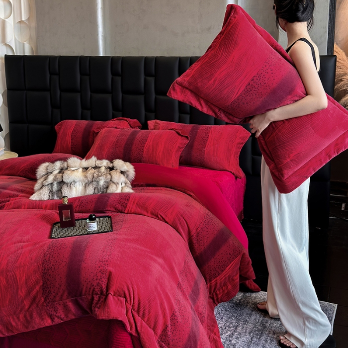 91家纺网 家纺一手货源 找家纺 （总）控价 2025新款 床盖款240克全消光A类数码印花牛奶绒四件套-情怀