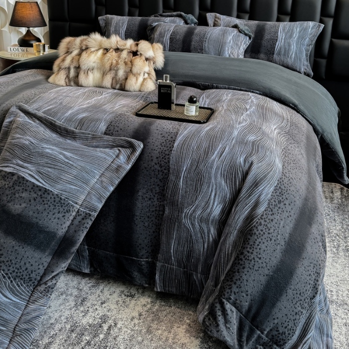 91家纺网 家纺一手货源 找家纺 （总）控价 2025新款  专版花型 全消光A类数码印花牛奶绒四件套床盖款-情怀直播首选