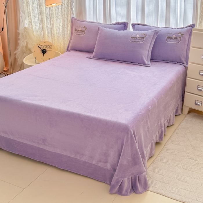 91家纺网 家纺一手货源 找家纺 2025外贸跑量款加厚清新公主法式风花卉纯色牛奶绒贴布绣刺绣花四件套单品床单被套婴儿绒法兰绒兔毛绒四件套 心动紫