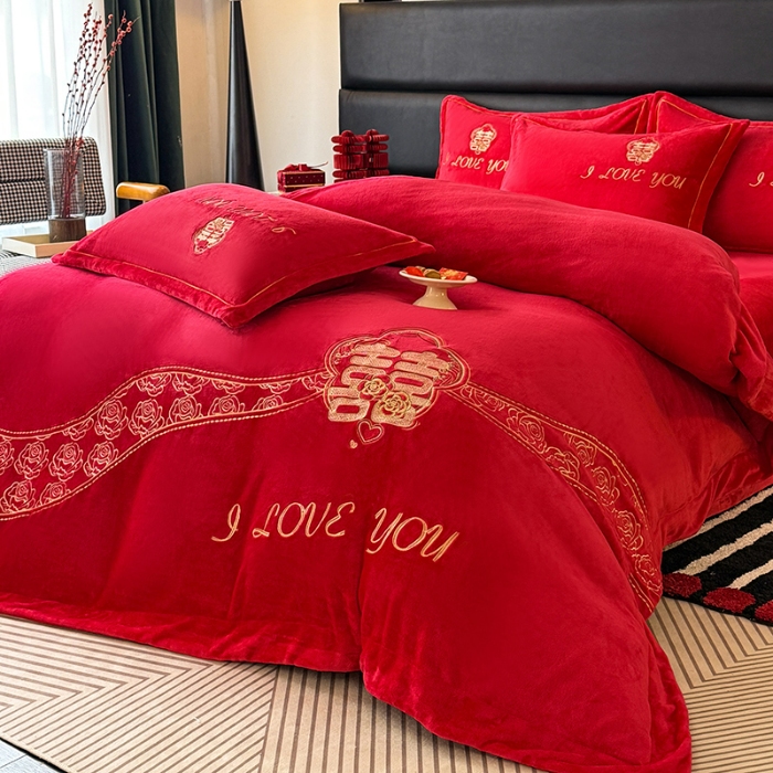 91家纺网 家纺一手货源 找家纺 苏米娜2025秋冬新款高克重9斤全消光牛奶绒大红结婚婚庆四件套大红色龙凤刺绣婴儿绒四件套（含精美手提袋） 永恒 