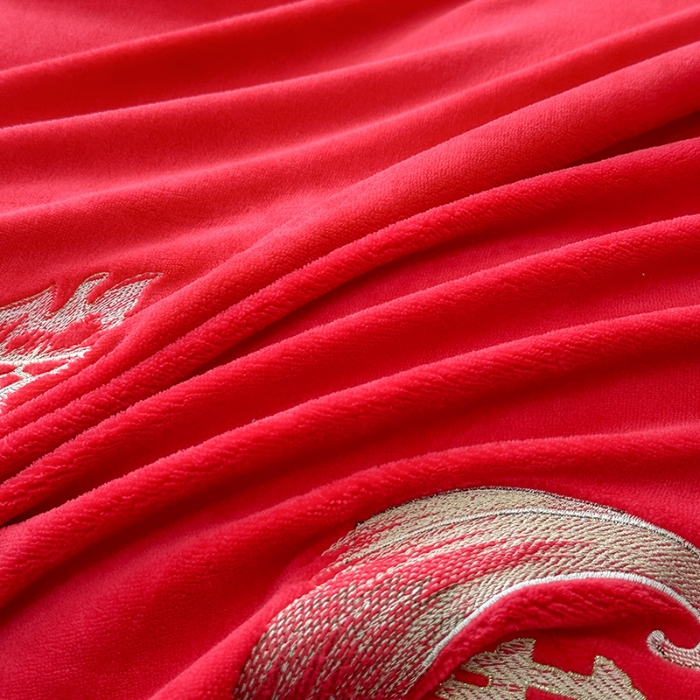 91家纺网 家纺一手货源 找家纺 苏米娜2025秋冬新款高克重9斤全消光牛奶绒大红结婚婚庆四件套大红色龙凤刺绣婴儿绒四件套（含精美手提袋）  龙凤吉祥 