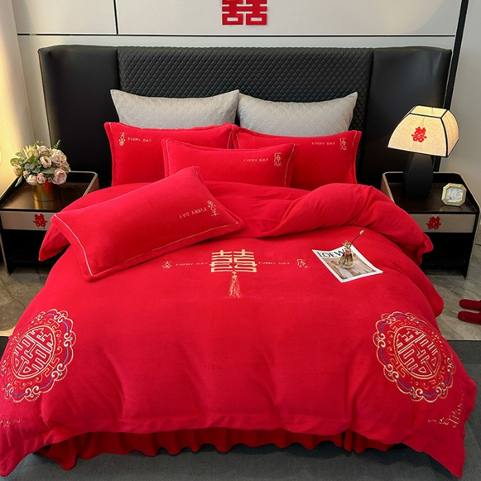 91家纺网 家纺一手货源 找家纺 苏米娜2025秋冬新款高克重9斤全消光牛奶绒大红结婚婚庆四件套大红色龙凤刺绣婴儿绒四件套（含精美手提袋） 喜结连理