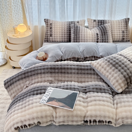 91家纺网 家纺一手货源 找家纺 （总）爱多多家居 2025新款 印花兔兔绒牛奶绒大泡泡四件套单被套