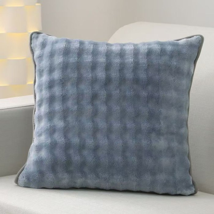 91家纺网 家纺一手货源 找家纺 （总）爆款直播赠品泡泡绒抱枕靠垫不零售量大优惠