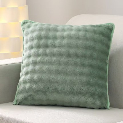 91家纺网 家纺一手货源 找家纺 （总）爆款直播赠品泡泡绒抱枕靠垫不零售量大优惠