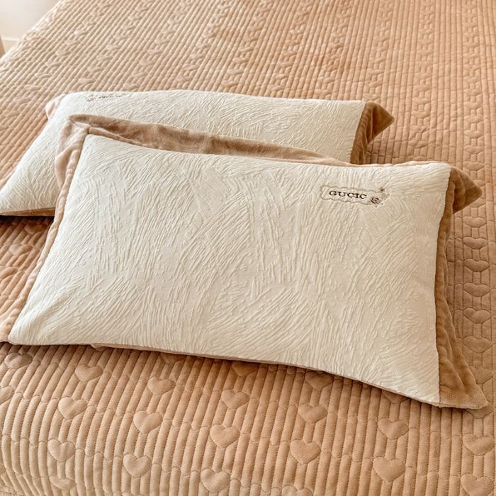 91家纺网 家纺一手货源 找家纺 苏米娜2025年新款全消光加厚牛奶绒轻奢简约床盖款四件套-雅致系列   雅致-奶咖 