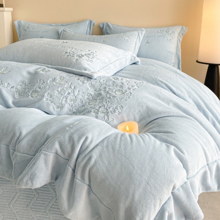 91家纺网 家纺一手货源 找家纺 （总）控价 2025新款 床盖款240克全消光A类刺绣牛奶绒四件套-浮生若梦 直播首选