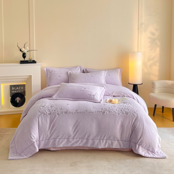 91家纺网 家纺一手货源 找家纺 （总）控价 2025新款 床盖款240克全消光A类刺绣牛奶绒四件套-浮生若梦 直播首选