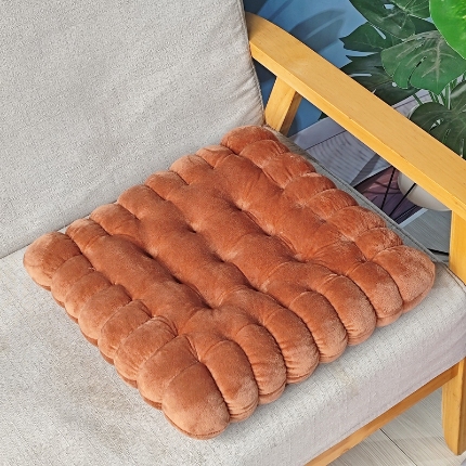 91家纺网 家纺一手货源 找家纺 （总）李帅家居水晶绒饼干坐垫少女心创意抱枕批发靠垫沙发垫拍照道具椅子垫