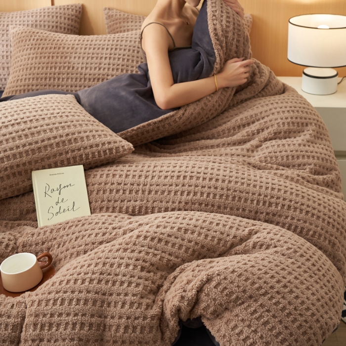 91家纺网 家纺一手货源 找家纺 （总）爱乐  塔芙绒四件套 牛奶绒四件套