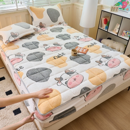 91家纺网 家纺一手货源 找家纺 （总）爱乐   雪花绒夹棉床笠 牛奶绒床笠