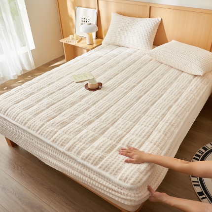 91家纺网 家纺一手货源 找家纺 （总）爱乐  塔芙绒夹棉床笠 牛奶绒床笠