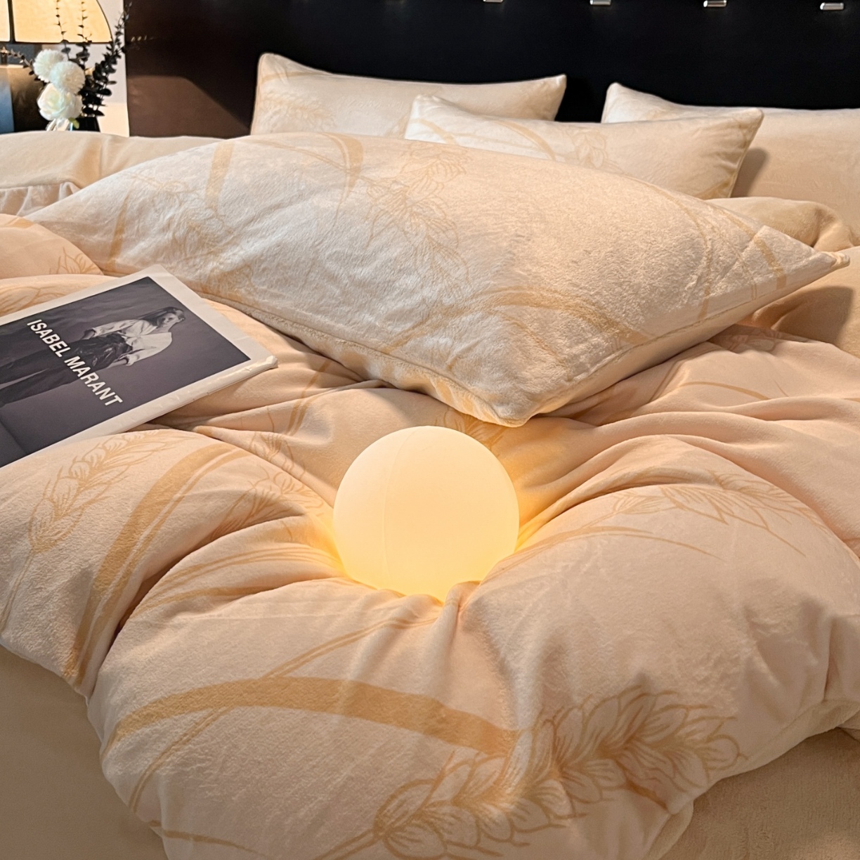 91家纺网 家纺一手货源 找家纺 （总）经年 2025新款 专版花型 牛奶绒四件套直播款  - 风吹麦香