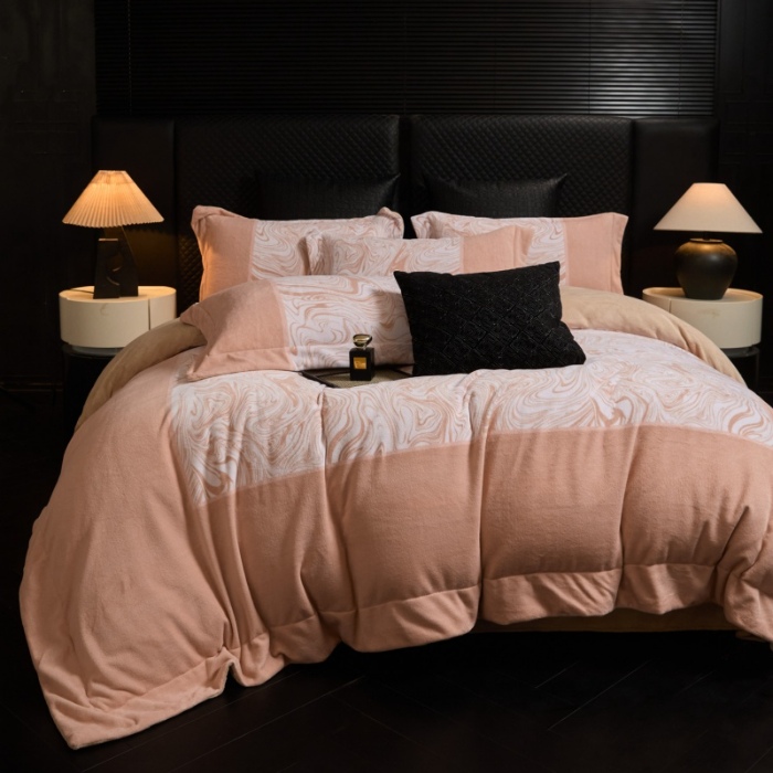 91家纺网 家纺一手货源 找家纺 （总）控价 2025新款 床盖款240克全消光数码印花牛奶绒四件套-云杉