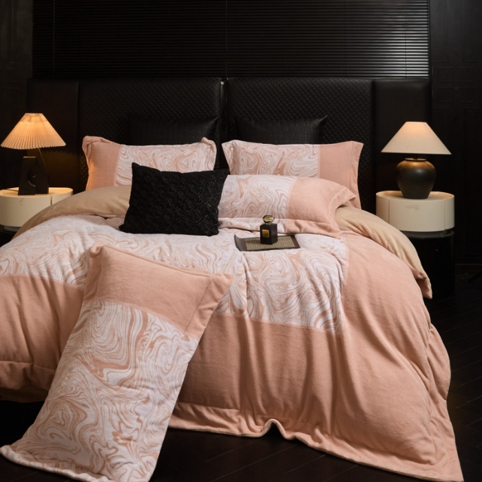 91家纺网 家纺一手货源 找家纺 （总）控价 2025新款 床盖款240克全消光数码印花牛奶绒四件套-云杉